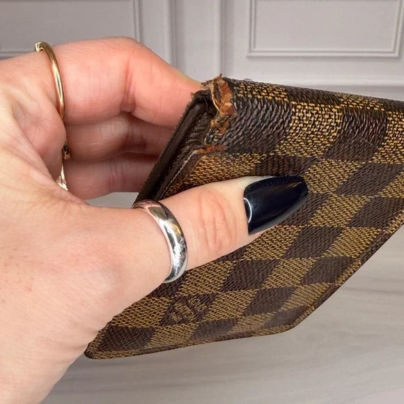Louis Vuitton Damier Ebene Men’s Bifold Wallet | Authentic - Picture 7 of 13
